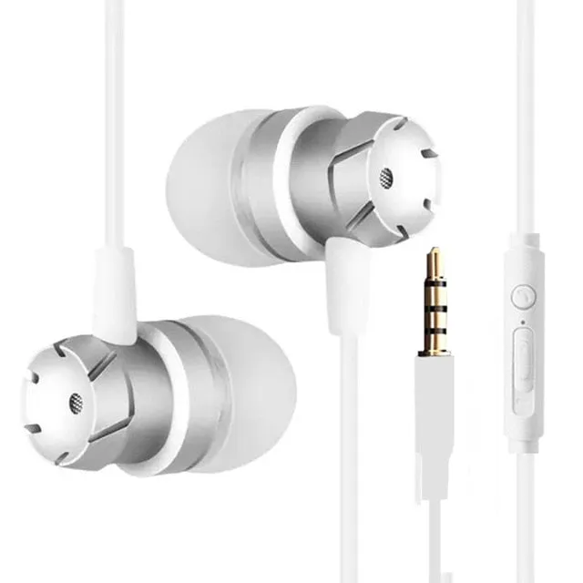 Earphones with Turbo Bass